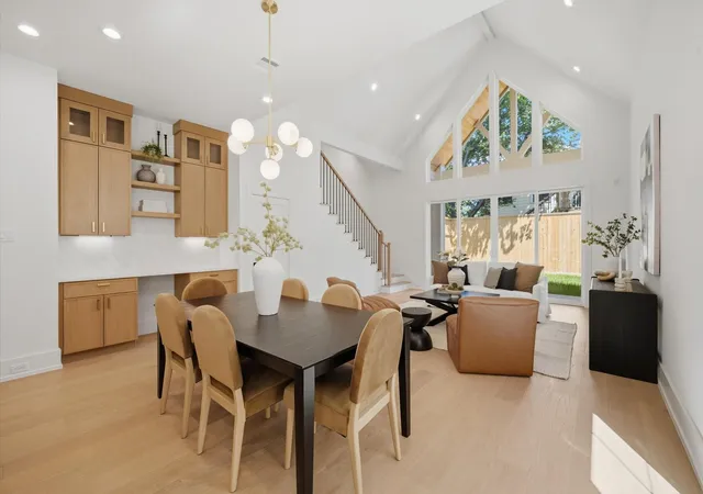 Photo 1 of Single family home for sale at 611 E 25th Street #B, Houston, TX 77008 | MLS# 82547279 | Listing updated on 2026-10-08