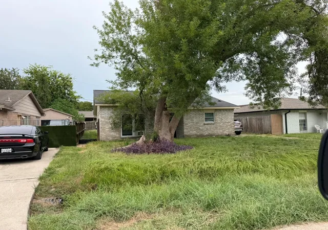 Photo 2 of Single family home for sale at 5602 Gatewood Ave, Houston, TX 77053 | MLS# 19111298 | Listing updated on 2026-09-10