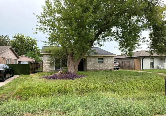 Photo 3 of Single family home for sale at 5602 Gatewood Ave, Houston, TX 77053 | MLS# 19111298 | Listing updated on 2026-09-10