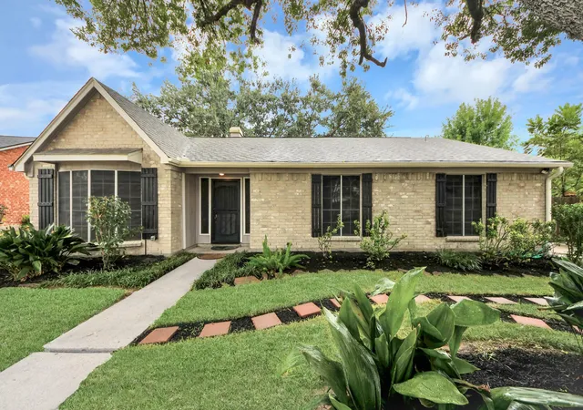 Photo 1 of Single family home for sale at 5409 Stone Crk Dr, La Porte, TX 77571 | MLS# 49800263 | Listing updated on 2026-09-13
