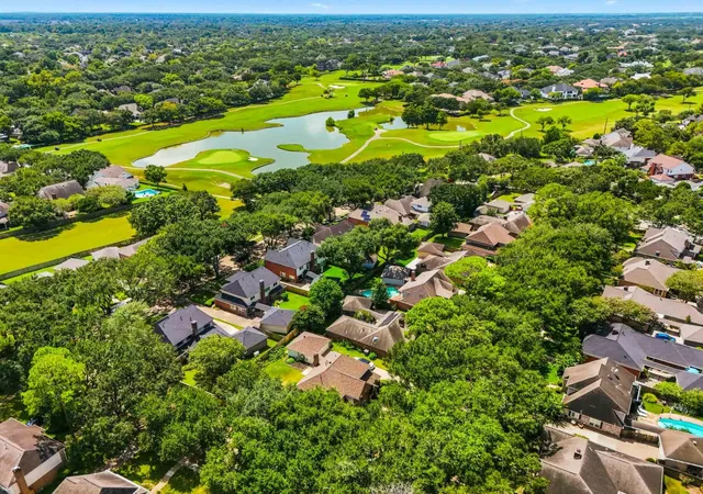 Photo 3 of Single family home for sale at 3926 Felicia Dr, Sugar Land, TX 77479 | MLS# 23967680 | Listing updated on 2026-10-07