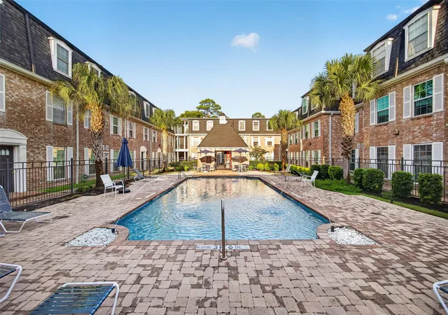 Photo 2 of Condo for sale at 359 N Post Oak Ln #122, Houston, TX 77024 | MLS# 95466950 | Listing updated on 2026-09-15