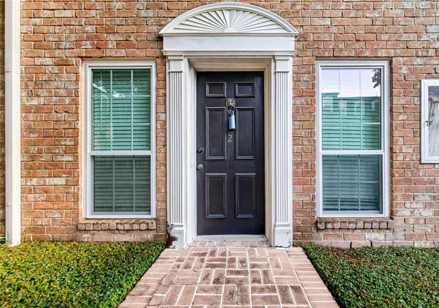 Photo 4 of Condo for sale at 359 N Post Oak Ln #122, Houston, TX 77024 | MLS# 95466950 | Listing updated on 2026-09-15