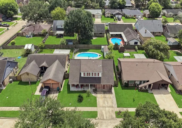 Photo 2 of Single family home for sale at 4124 Gallant Fox Dr, Pasadena, TX 77503 | MLS# 77697831 | Listing updated on 2026-09-16