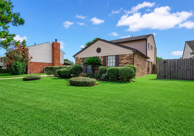Photo 2 of Single family home for sale at 4223 Glen Avon Dr, Pasadena, TX 77505 | MLS# 62656342 | Listing updated on 2026-10-08