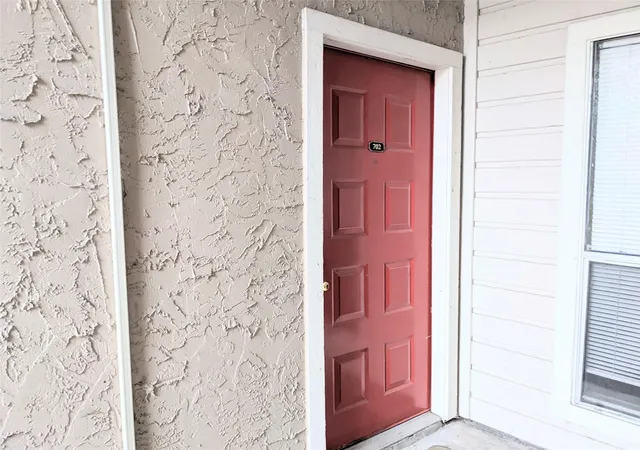 Photo 2 of Condo for sale at 10855 Meadowglen Ln #702, Houston, TX 77042 | MLS# 39080297 | Listing updated on 2026-09-19