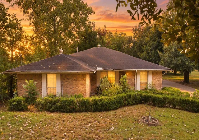 Photo 1 of Single family home for sale at 14054 Ambrose St, Houston, TX 77045 | MLS# 86229765 | Listing updated on 2026-09-11