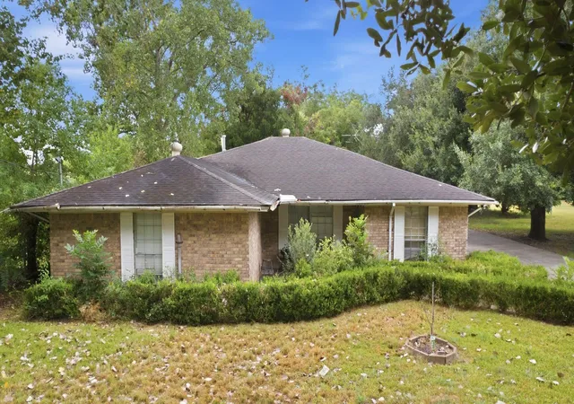 Photo 2 of Single family home for sale at 14054 Ambrose St, Houston, TX 77045 | MLS# 86229765 | Listing updated on 2026-09-11