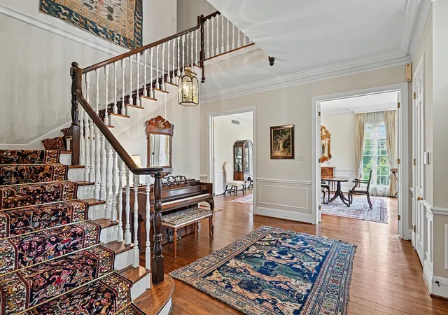 Photo 4 of Single family home for sale at 6019 Stones Throw Rd, Houston, TX 77057 | MLS# 43868525 | Listing updated on 2026-09-28