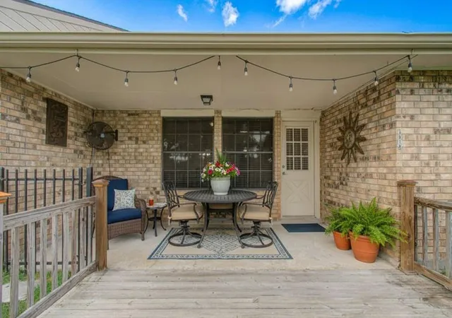 Photo 3 of Sale Pending at 3618 Teakwood Ln, Pearland, TX 77584 | MLS# 28115732 | Listing updated on 2026-09-13