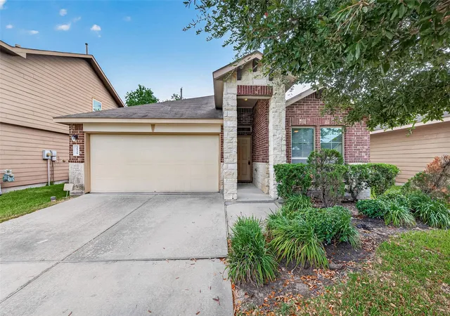 Single family home for sale at 3535 Wigeon Ridge Ln, Houston, TX 77047 | MLS# 23993782