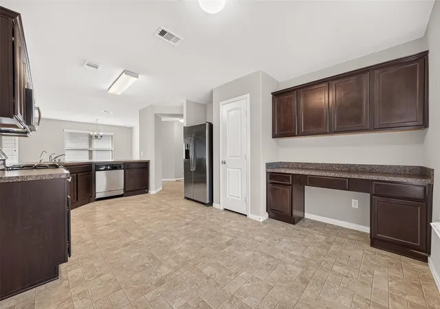 Photo 4 of Single family home for sale at 3535 Wigeon Ridge Ln, Houston, TX 77047 | MLS# 23993782 | Listing updated on 2026-10-08