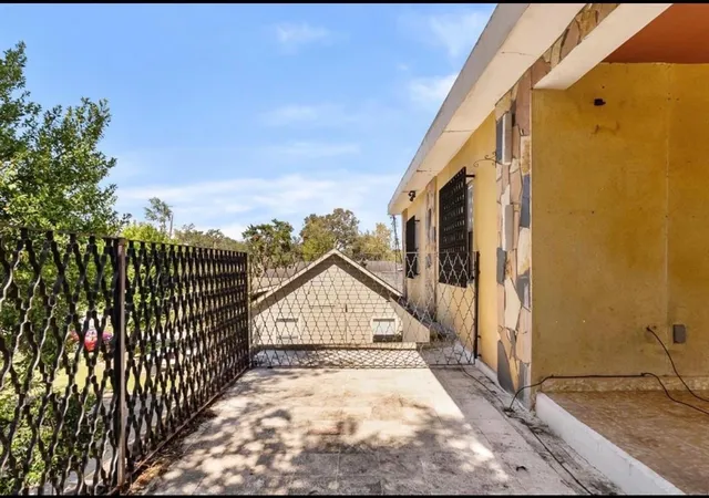 Photo 4 of Multi family home for sale at 416 S Ave D A/b, Humble, TX 77338 | MLS# 76329389 | Listing updated on 2026-09-07