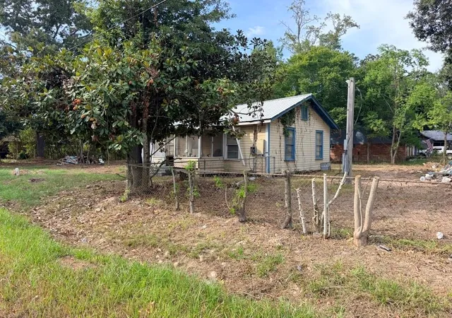 Photo 3 of Land for sale at 611 E Dallas St, Cleveland, TX 77327 | MLS# 87189916 | Listing updated on 2026-09-08