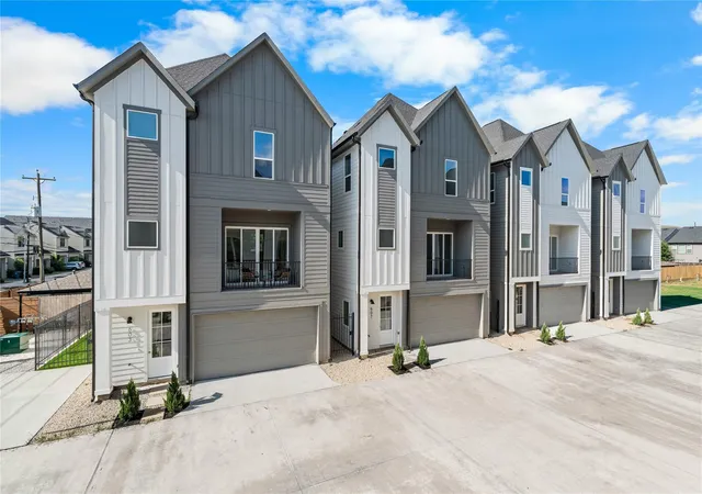 Single family home for sale at 603 Skyland Ter Way, Houston, TX 77009 | MLS# 80759930 | Listing updated on 2026-09-19