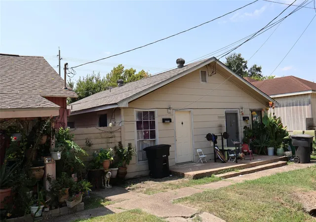 Photo 3 of Multi family home for sale at 8628 John St, Houston, TX 77012 | MLS# 17248339 | Listing updated on 2026-09-03