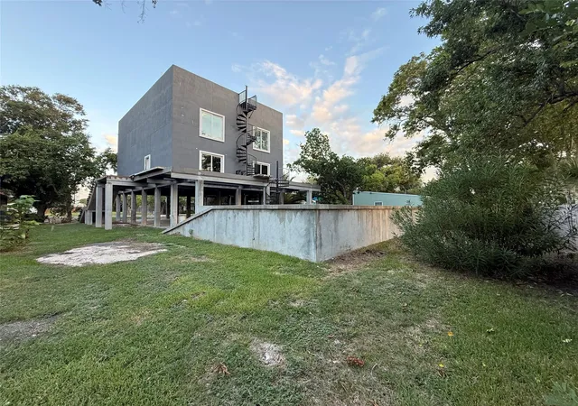 Photo 2 of Single family home for sale at 127 5th Street, Dickinson, TX 77539 | MLS# 45319471 | Listing updated on 2026-09-19