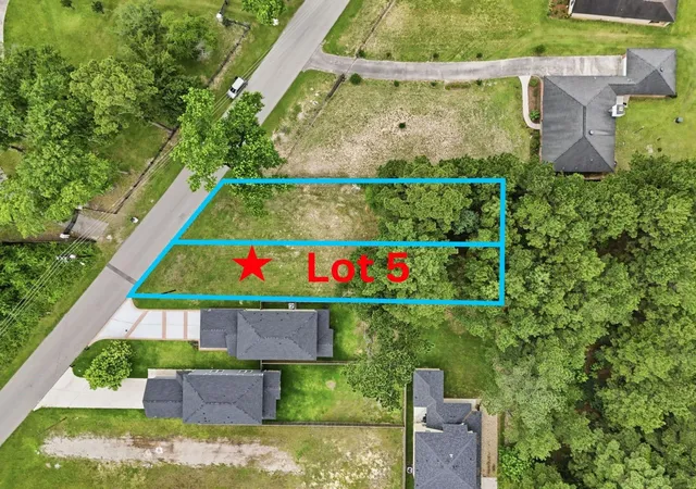 Photo 2 of Sale Pending at 720 Old Magnolia Rd, Conroe, TX 77304 | MLS# 74191531 | Listing updated on 2026-09-18