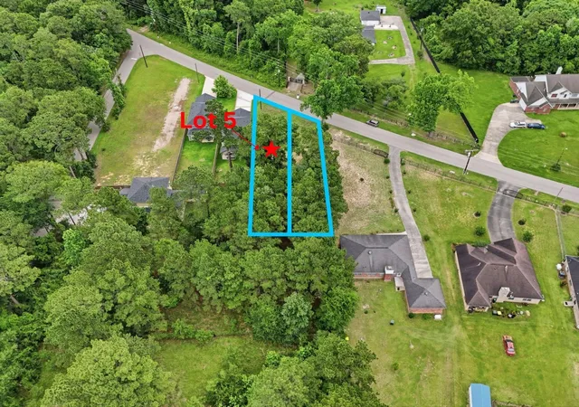 Photo 3 of Sale Pending at 720 Old Magnolia Rd, Conroe, TX 77304 | MLS# 74191531 | Listing updated on 2026-09-18
