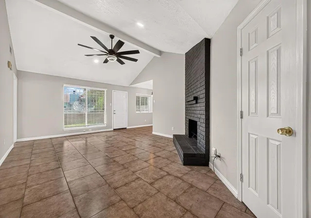 Photo 2 of Single family home for sale at 7530 Gulfbriar Pl, Missouri City, TX 77489 | MLS# 30284582 | Listing updated on 2026-09-24