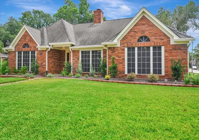 Photo 2 of Single family home for sale at 4002 Roaring Rapids Dr, Houston, TX 77059 | MLS# 26126269 | Listing updated on 2026-09-20