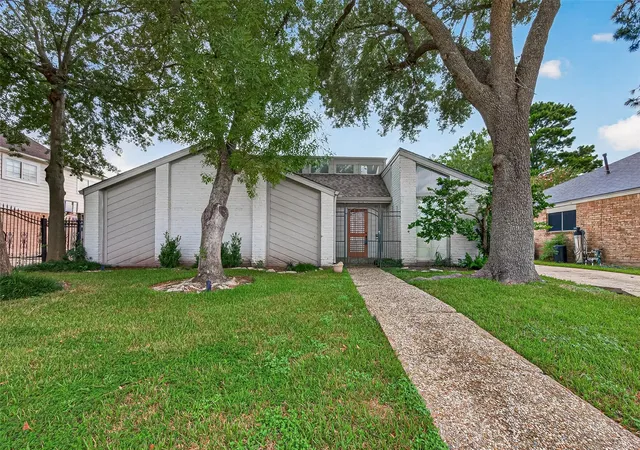 Photo 1 of Single family home for sale at 4711 Eagle Trl Dr, Houston, TX 77084 | MLS# 81049226 | Listing updated on 2026-09-17