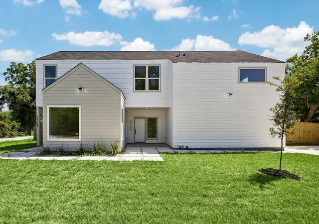 Photo 1 of Multi family home for sale at 6833 Cohn, Houston, TX 77091 | MLS# 8577771 | Listing updated on 2026-09-03