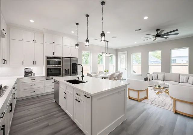 Photo 3 of Single family home for sale at 1016 East 32nd, Houston, TX 77022 | MLS# 55223013 | Listing updated on 2026-09-02