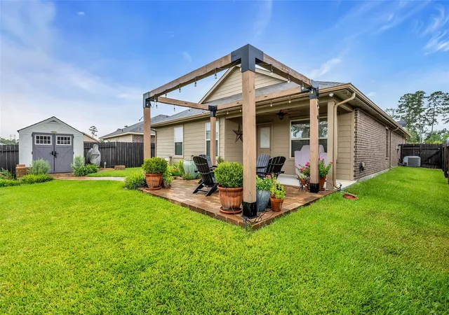 Photo 3 of Single family home for sale at 14093 Lake Crescent Dr, Conroe, TX 77384 | MLS# 45991681 | Listing updated on 2026-09-23