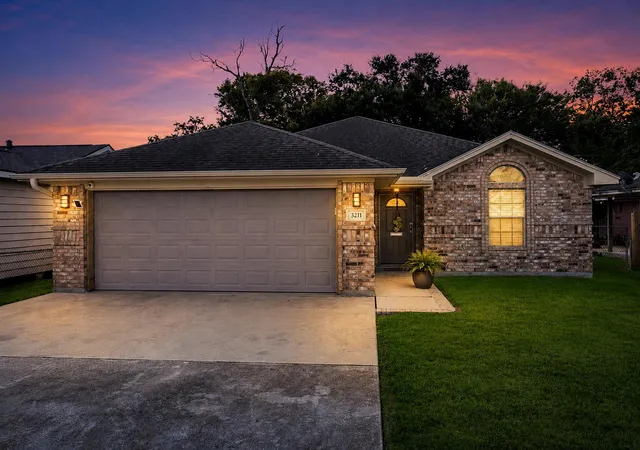 Photo 1 of Single family home for sale at 3211 Ave G, Nederland, TX 77627 | MLS# 30935174 | Listing updated on 2026-09-20
