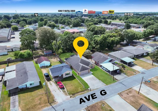 Photo 3 of Single family home for sale at 3211 Ave G, Nederland, TX 77627 | MLS# 30935174 | Listing updated on 2026-09-20