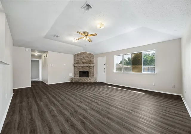 Photo 2 of Single family home for sale at 1922 Summer Pl Dr, Missouri City, TX 77489 | MLS# 80346447 | Listing updated on 2026-09-01