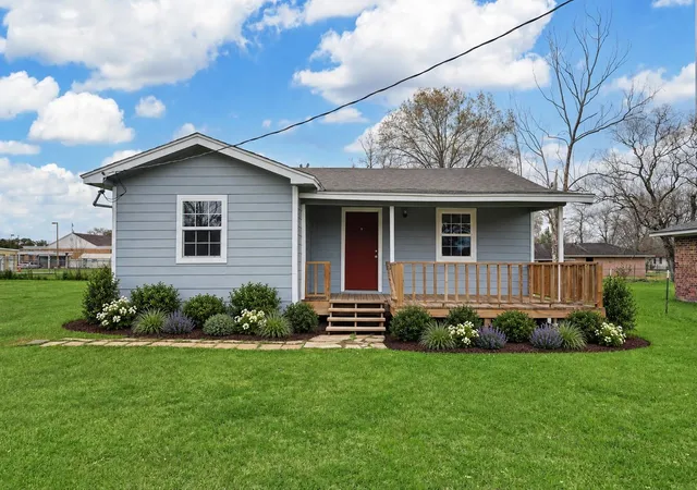 Photo 2 of Single family home for sale at 1210 Glendale St, Dayton, TX 77535 | MLS# 7772941 | Listing updated on 2026-09-17