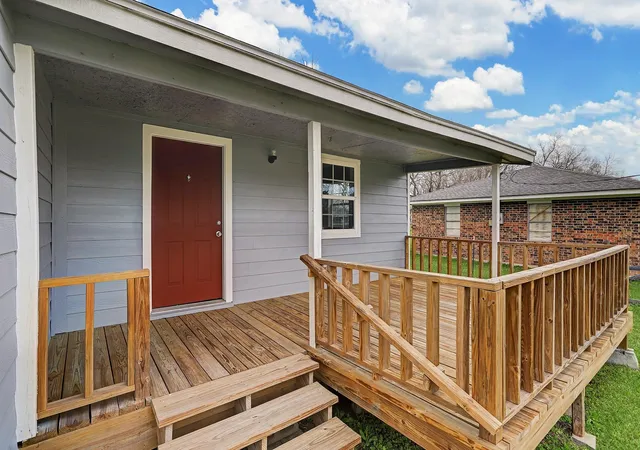 Photo 4 of Single family home for sale at 1210 Glendale St, Dayton, TX 77535 | MLS# 7772941 | Listing updated on 2026-09-17