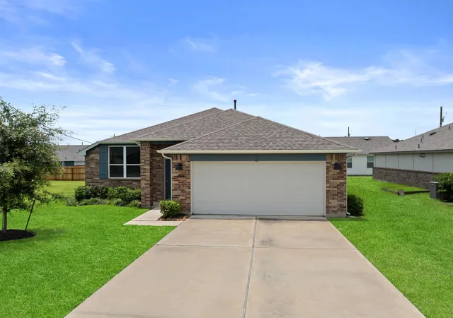 Photo 1 of Single family home for sale at 903 Road 5102, Cleveland, TX 77327 | MLS# 15524883 | Listing updated on 2026-10-23