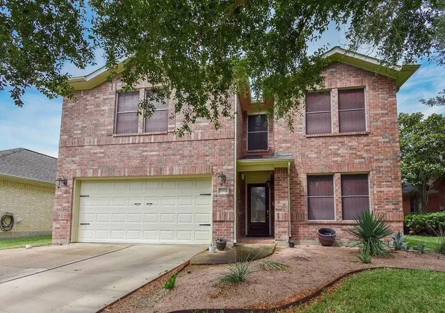 Photo 1 of Single family home for sale at 17302 Pecan Acres Dr, Sugar Land, TX 77498 | MLS# 45297182 | Listing updated on 2026-09-12