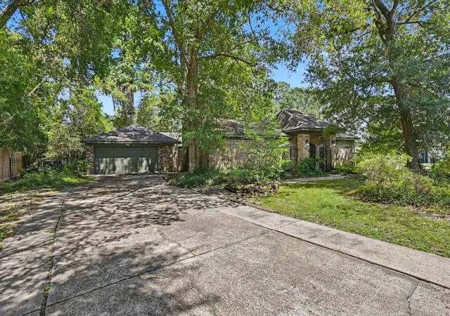 Photo 1 of Single family home for sale at 2710 N Logrun Cir, Spring, TX 77380 | MLS# 55922487 | Listing updated on 2026-09-19