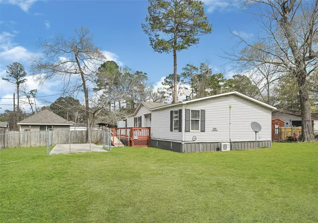 Photo 3 of Single family home for sale at 9586 Darkwood St, Willis, TX 77318 | MLS# 95204708 | Listing updated on 2026-09-11