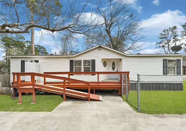 Photo 3 of Single family home for sale at 9586 Darkwood St, Willis, TX 77318 | MLS# 95204708 | Listing updated on 2026-09-11