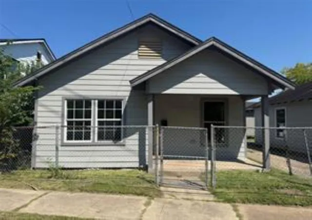 Photo 1 of Multi family home for sale at 3231 Holman St, Houston, TX 77004 | MLS# 12574776 | Listing updated on 2026-09-10