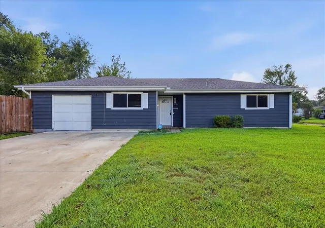 Single family home for sale at 3890 Bristol Dr, Beaumont, TX 77707 | MLS# 2912484
