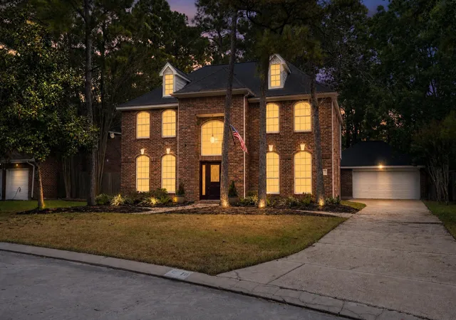 Photo 2 of Single family home for sale at 10 Larksberry Pl, Spring, TX 77382 | MLS# 94292345 | Listing updated on 2026-09-04
