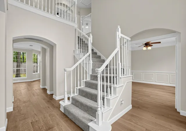 Photo 2 of Single family home for sale at 10 Larksberry Pl, Spring, TX 77382 | MLS# 94292345 | Listing updated on 2026-09-04