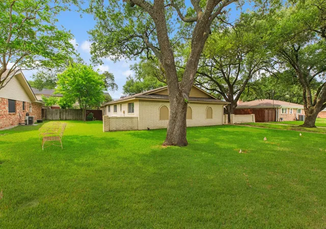 Photo 37 of Single family home for sale at 3902 Stillmeadow Dr, Bryan, TX 77802 | MLS# 45611869 | Listing updated on 2026-10-07