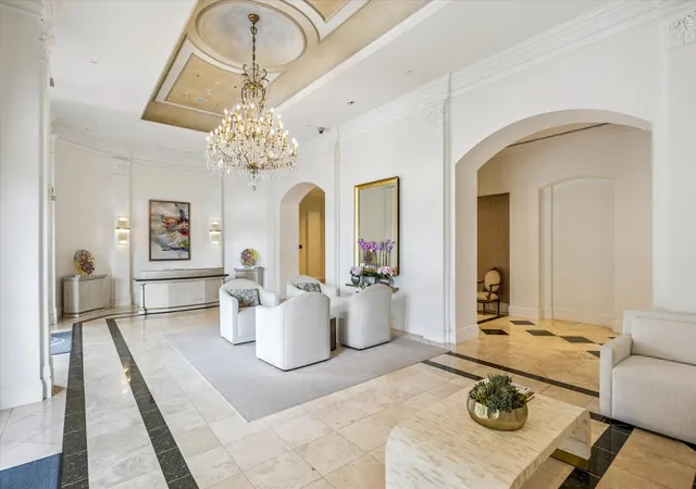 Listing Photo 4 - Condo for sale in building located at 1100 Uptown Park Blvd, Houston, TX 77056 - Unit #103