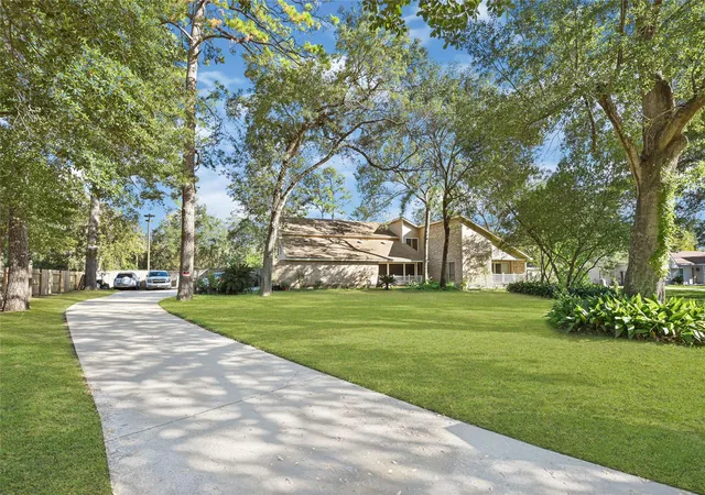 Photo 3 of Single family home for sale at 7714 Rolling Frk Ln, Houston, TX 77040 | MLS# 15240697 | Listing updated on 2026-09-07