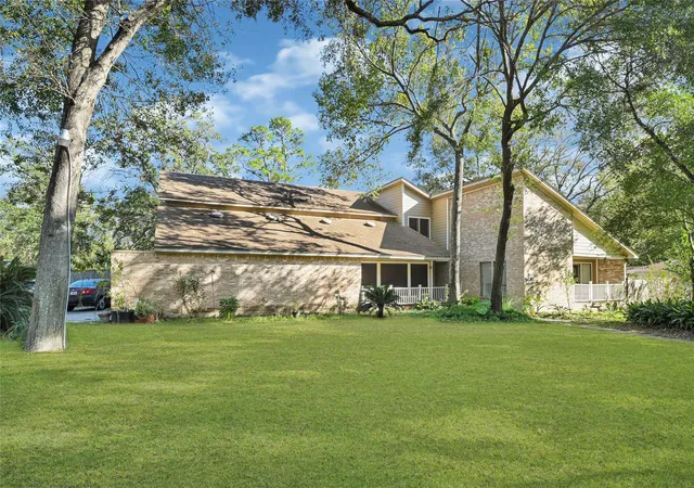 Photo 3 of Single family home for sale at 7714 Rolling Frk Ln, Houston, TX 77040 | MLS# 15240697 | Listing updated on 2026-09-07
