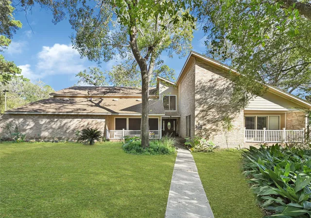 Photo 4 of Single family home for sale at 7714 Rolling Frk Ln, Houston, TX 77040 | MLS# 15240697 | Listing updated on 2026-09-07