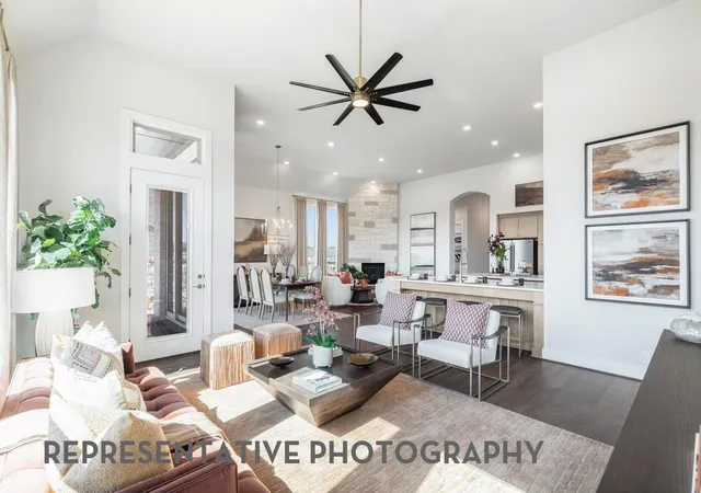 Photo 3 of Single family home for sale at 922 Groundwater Way, League City, TX 77546 | MLS# 67854995 | Listing updated on 2026-09-08