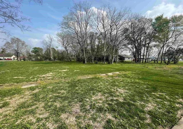 Photo 2 of Land for sale at 236 Oakland St, Beaumont, TX 77701 | MLS# 15362095 | Listing updated on 2026-09-16